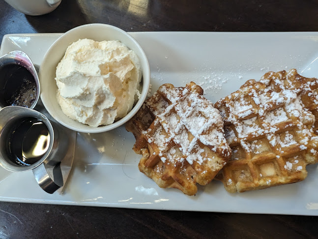 2000 Airport Rd NE E, Calgary, AB T2E 6Z8