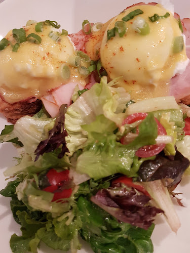 222 7 St SW, Calgary, AB T2P 0E4