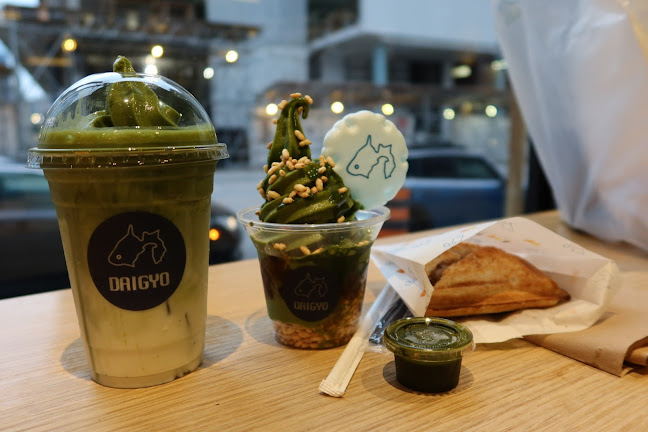 4909 Yonge St, North York, ON M2N 5N4