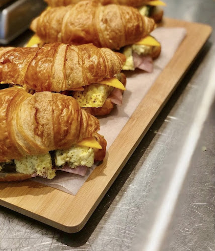 Good Earth Coffeehouse (U of C) | Taylor Family Digital Library - Hospitality and gastronomy