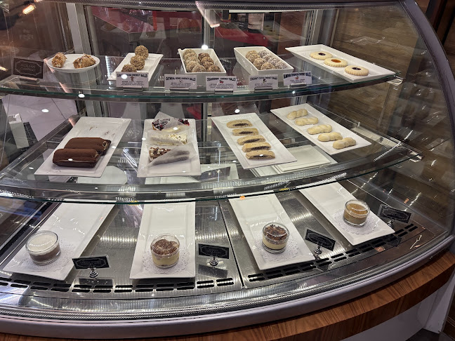 29 Bellair St, Toronto, ON M5R 1B8