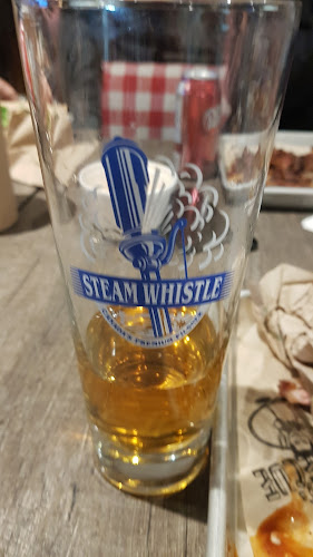 Hank Daddy's Barbecue - Hospitality and gastronomy