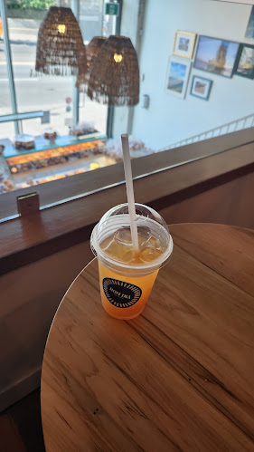 Bom Dia Café & Bakery - Queen