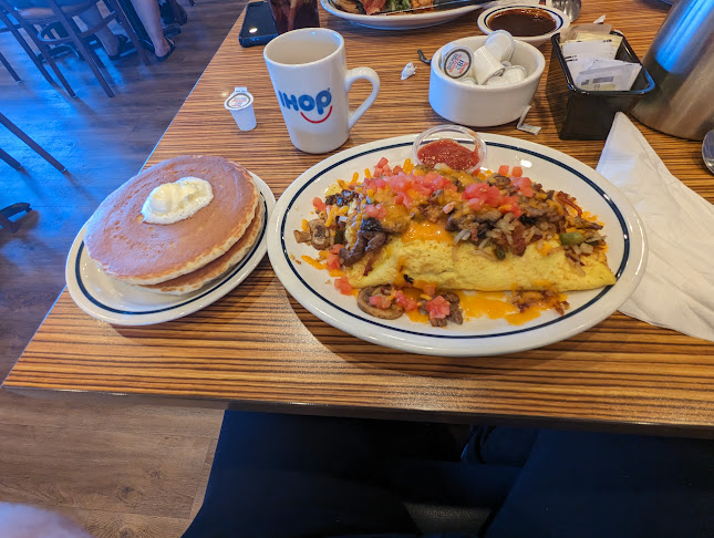 IHOP - Hospitality and gastronomy
