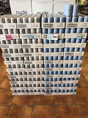 Toro's Liquor Store - Hospitality and gastronomy