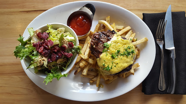 317 10 Ave SW #100, Calgary, AB T2R 0A5