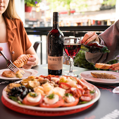 Cafe Diplomatico Restaurant & Pizzeria - Toronto