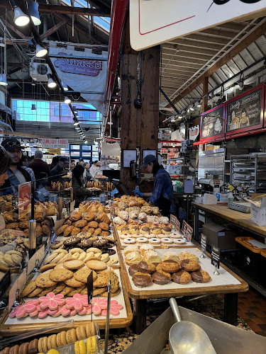 1689 Johnston St, Vancouver, BC V6H 3S2