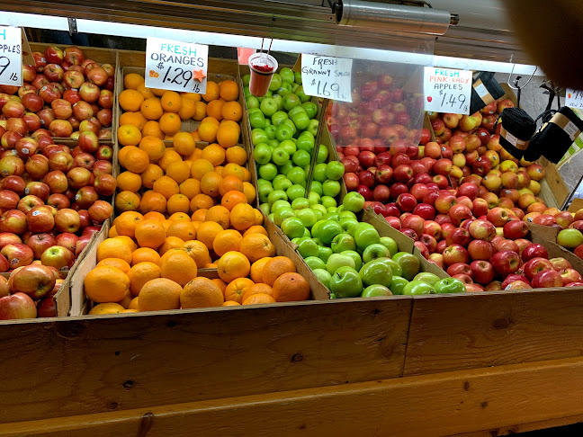 5486 Riverside St, Abbotsford, BC V4X 1T4