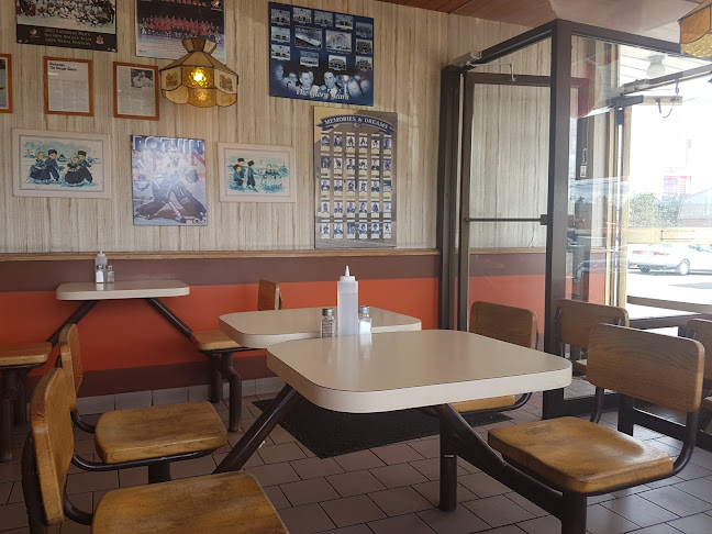 1069 Dundas St W, Mississauga, ON L5C 1C3