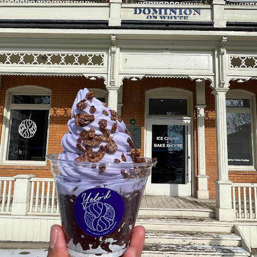 Opinii despre Yelo'd Ice Cream & Bake Shoppe în Edmonton - Hospitality and gastronomy