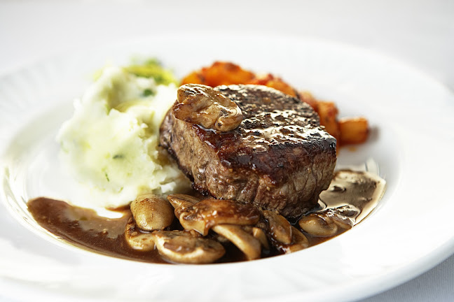 243 Lilac St, Winnipeg, MB R3M 2S2