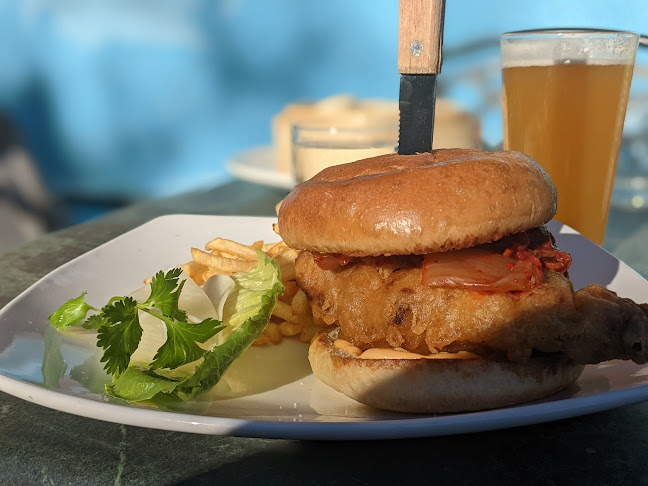 Riptide Beach Pub - Hospitality and gastronomy