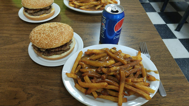 Opinii despre Juney's Restaurant în Winnipeg - Hospitality and gastronomy