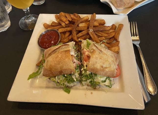 Comentarii opinii despre Eight Zero Zero Resto Lounge