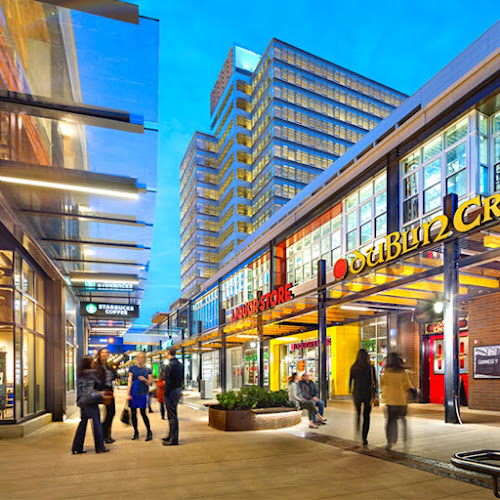 Opinii despre Marine Gateway Liquor Store în Vancouver - Hospitality and gastronomy