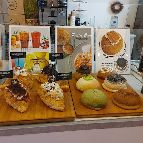 Comentarii opinii despre The Coffee Bun Bakery & Cafe