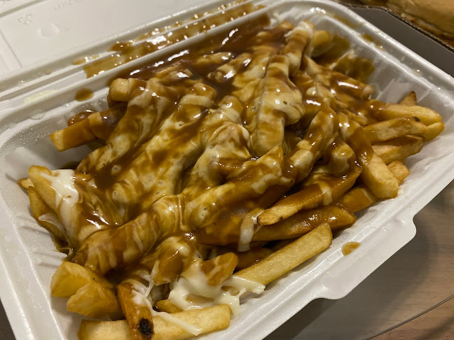 Paradise Pizza & Wings - Hospitality and gastronomy