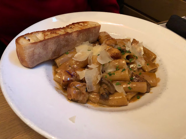 Moxies Toronto Downtown Restaurant