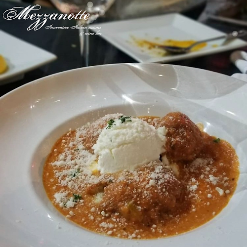 Mezzanotte Bistro Italiano - Hospitality and gastronomy