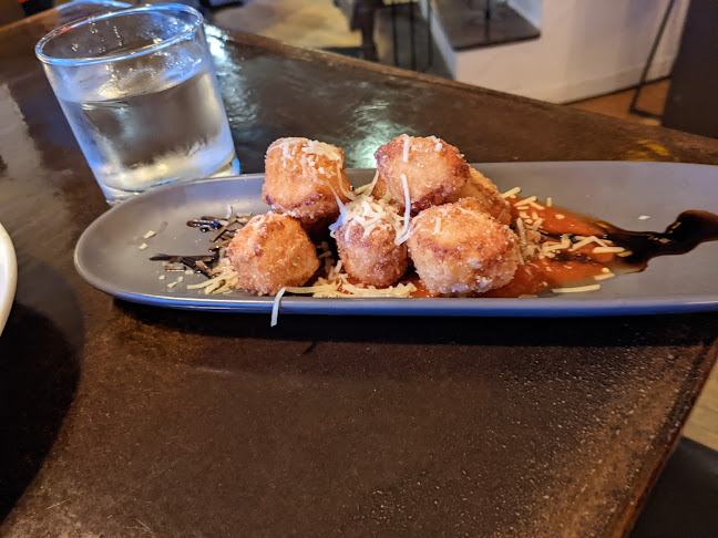 MOCO Downtown - Hospitality and gastronomy