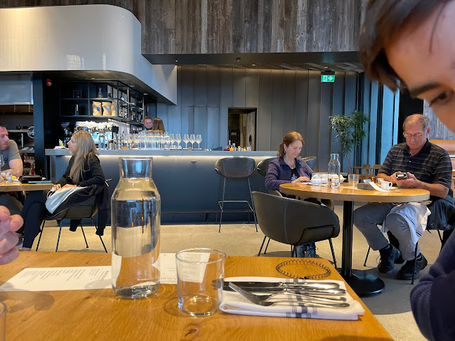 Comentarii opinii despre Home Block at CedarCreek Estate Winery