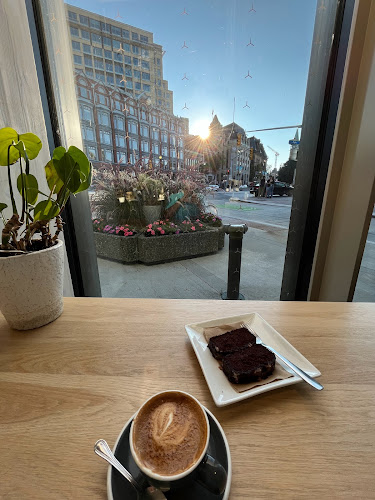 Opinii despre Equator Coffee NAC/CNA în Ottawa - Hospitality and gastronomy