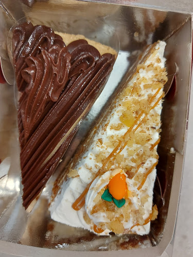 830 Pape Ave, East York, ON M4K 3T5