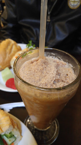 551 Howe St, Vancouver, BC V6C 2C2