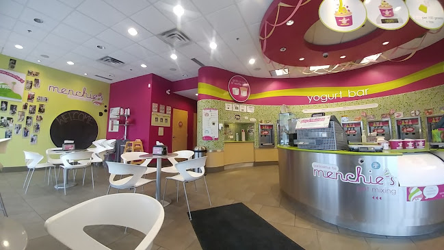 Opinii despre Menchie's Frozen Yogurt Airdrie în Airdrie - Hospitality and gastronomy