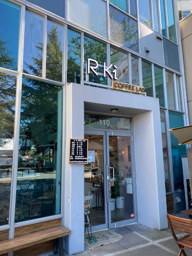 R Ki Coffee Lab - Hospitality and gastronomy