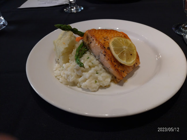 Opinii despre Cornerstone Grill în Kelowna - Hospitality and gastronomy