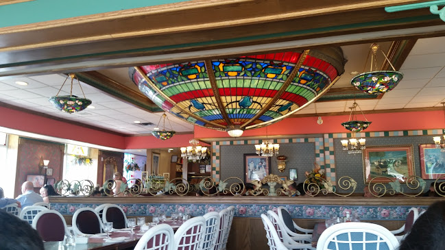 Peter's on Eglinton Restaurant - Mississauga