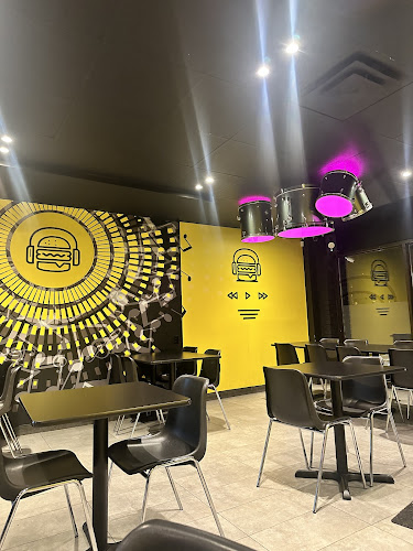 2025 Upper Middle Rd, Burlington, ON L7P 4K1