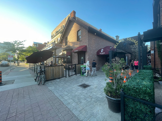 423 Elizabeth St, Burlington, ON L7R 2L8