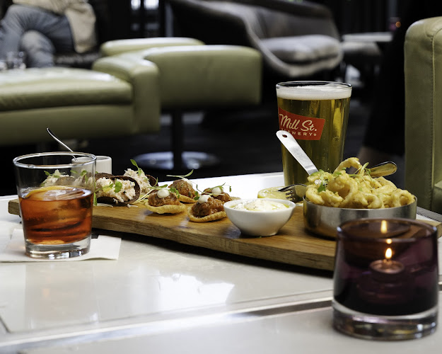 66 Wellington St W, Toronto, ON M5K 1J3