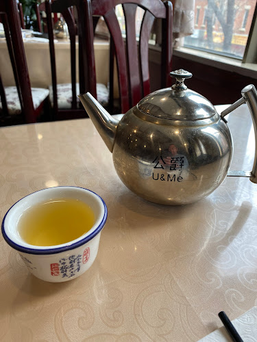 Opinii despre U & Me (Centre St. SW) în Calgary - Hospitality and gastronomy