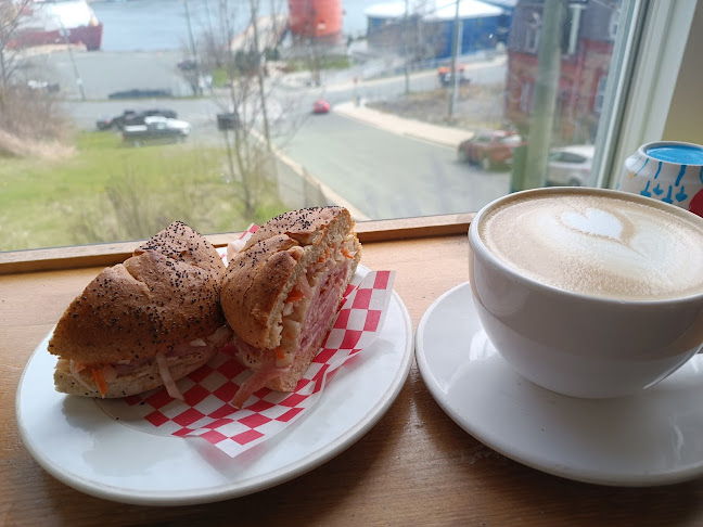 Comentarii opinii despre The Battery Cafe