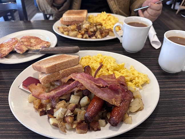 John's Family Restaurant - Brampton