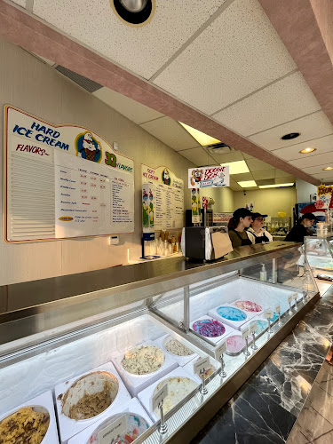 Sweet Tops Ice Cream - Hospitality and gastronomy