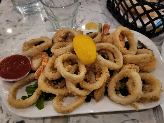 Cafe Diplomatico Restaurant & Pizzeria - Toronto