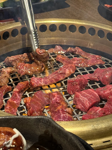 638 6 Ave SW #100, Calgary, AB T2P 1X4