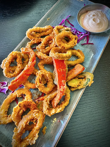 900 Maple Ave, Burlington, ON L7S 2J8