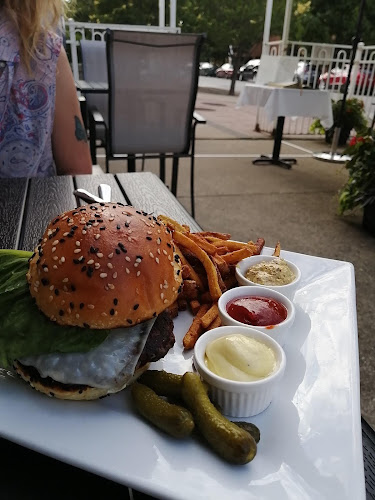 Seasoned Restaurant - Hamilton