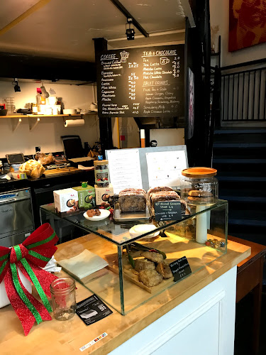 1701 Powell St #109, Vancouver, BC V5L 5C9