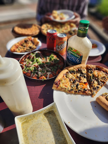 Pop's Pizza & Pasta - Hospitality and gastronomy