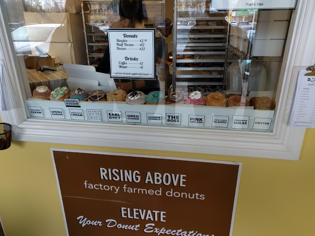 unit 8, 700 Strasburg Rd, Kitchener, ON N2E 2M2