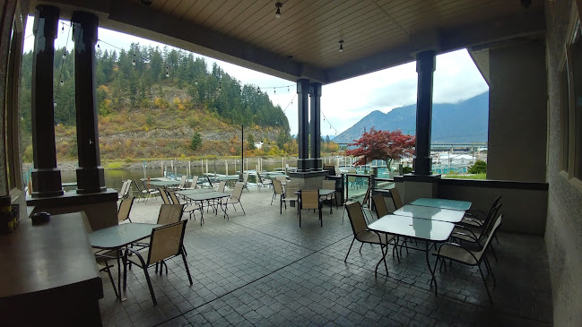 Comentarii opinii despre Moose Mulligans Public Eatery