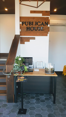 300 Charlotte St, Peterborough, ON K9J 2V5