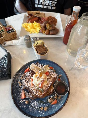 Bellaggio Cafe - Vancouver